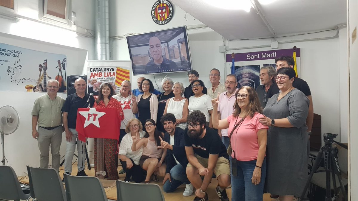 ACSentmenat's tweet photo. Ahir vam participar en l’acte central de la campanya «Catalunya amb Lula», conjuntament amb la @mariadolorsa , per compartir l’experiència de les candidatures municipalistes transformadores.

Tot el suport a Lula! 🇧🇷 https://t.co/8XEvGWbEo9