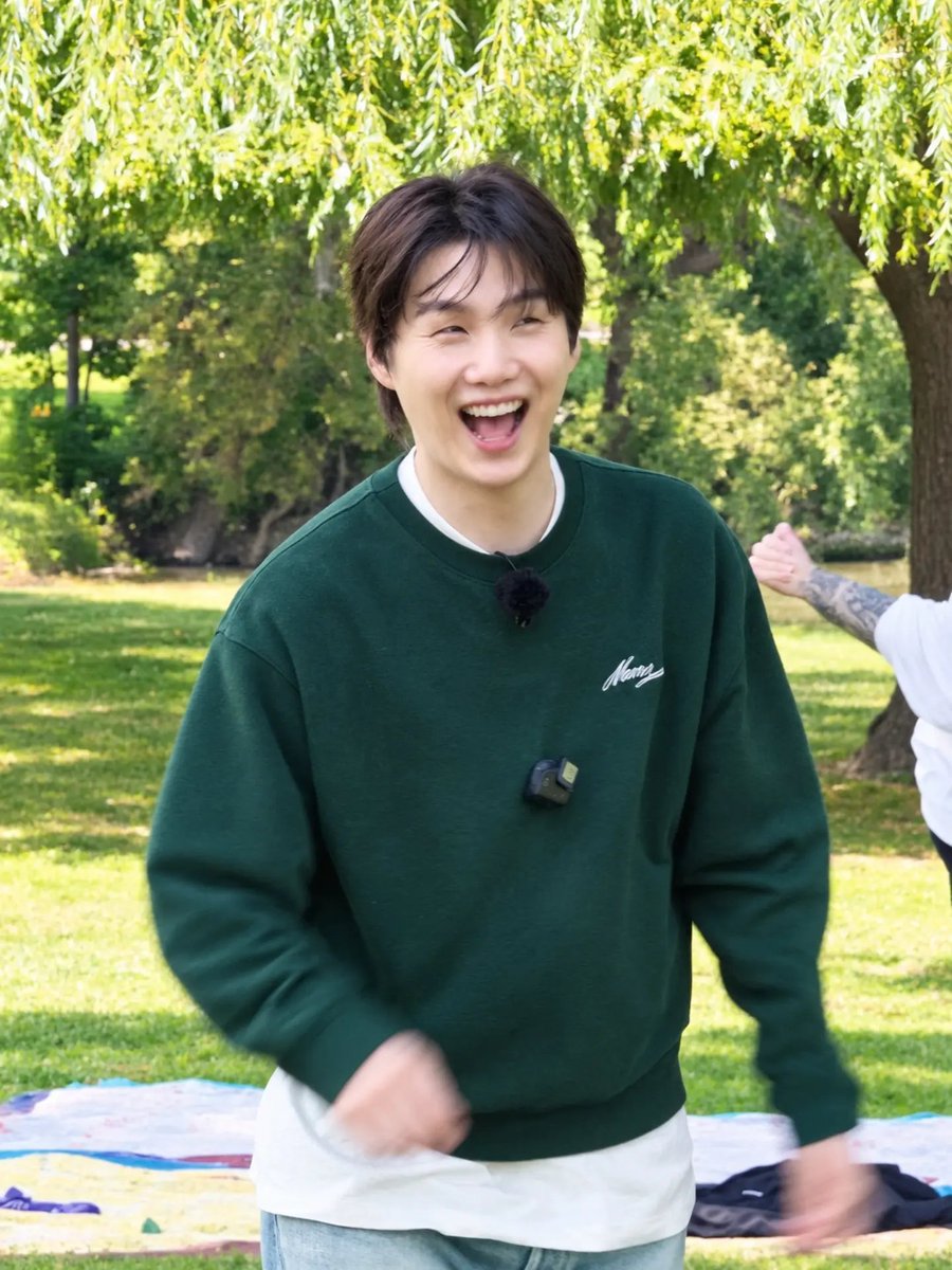 nm9711's tweet photo. Ver reír a Yoongi me da años de vida 🥹 https://t.co/hVijSvvsWu