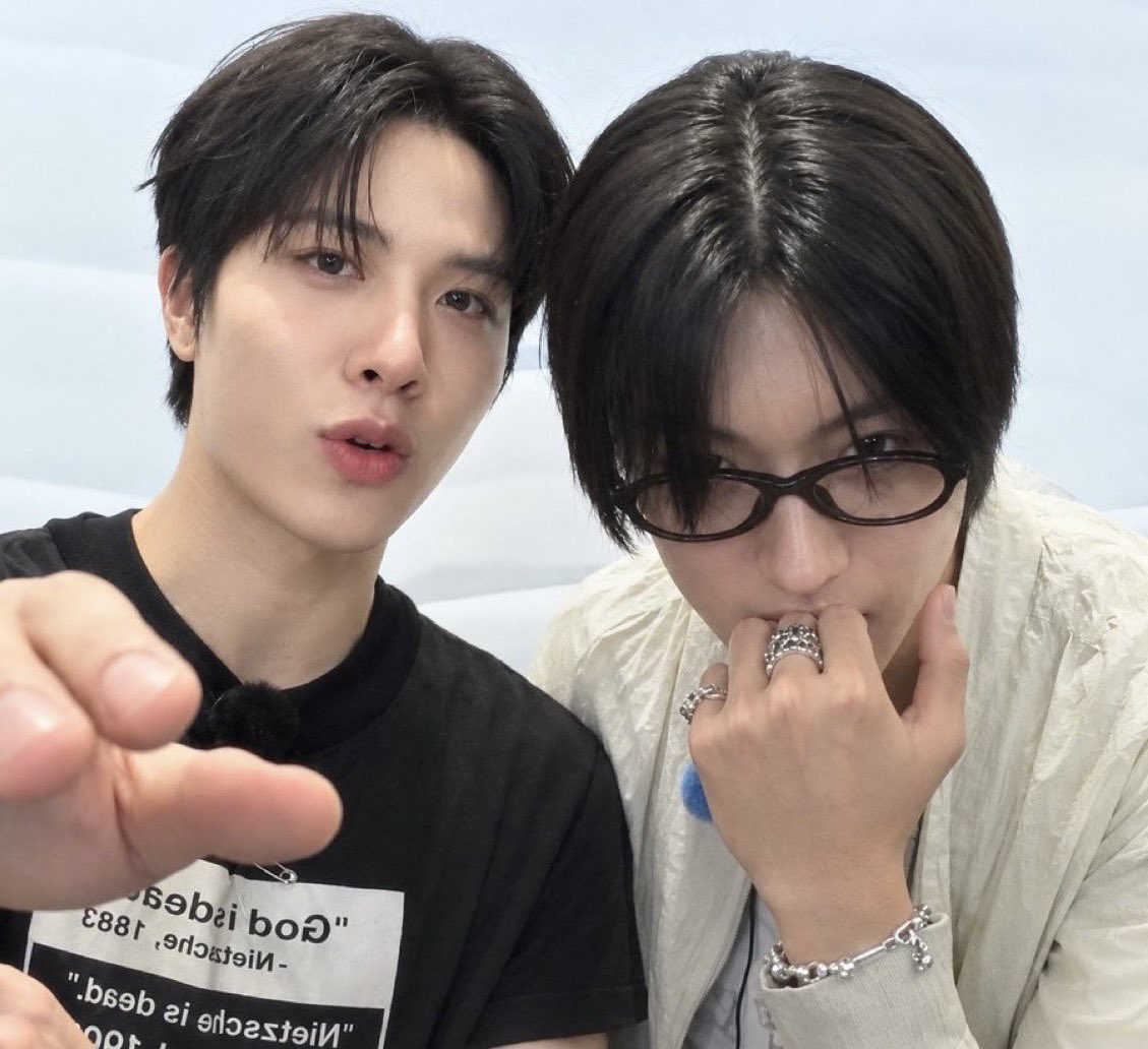 lysmjhwan's tweet photo. broo junghwan and haruto are literally the cutest 😩🤏🏻 https://t.co/kipOfAxSow