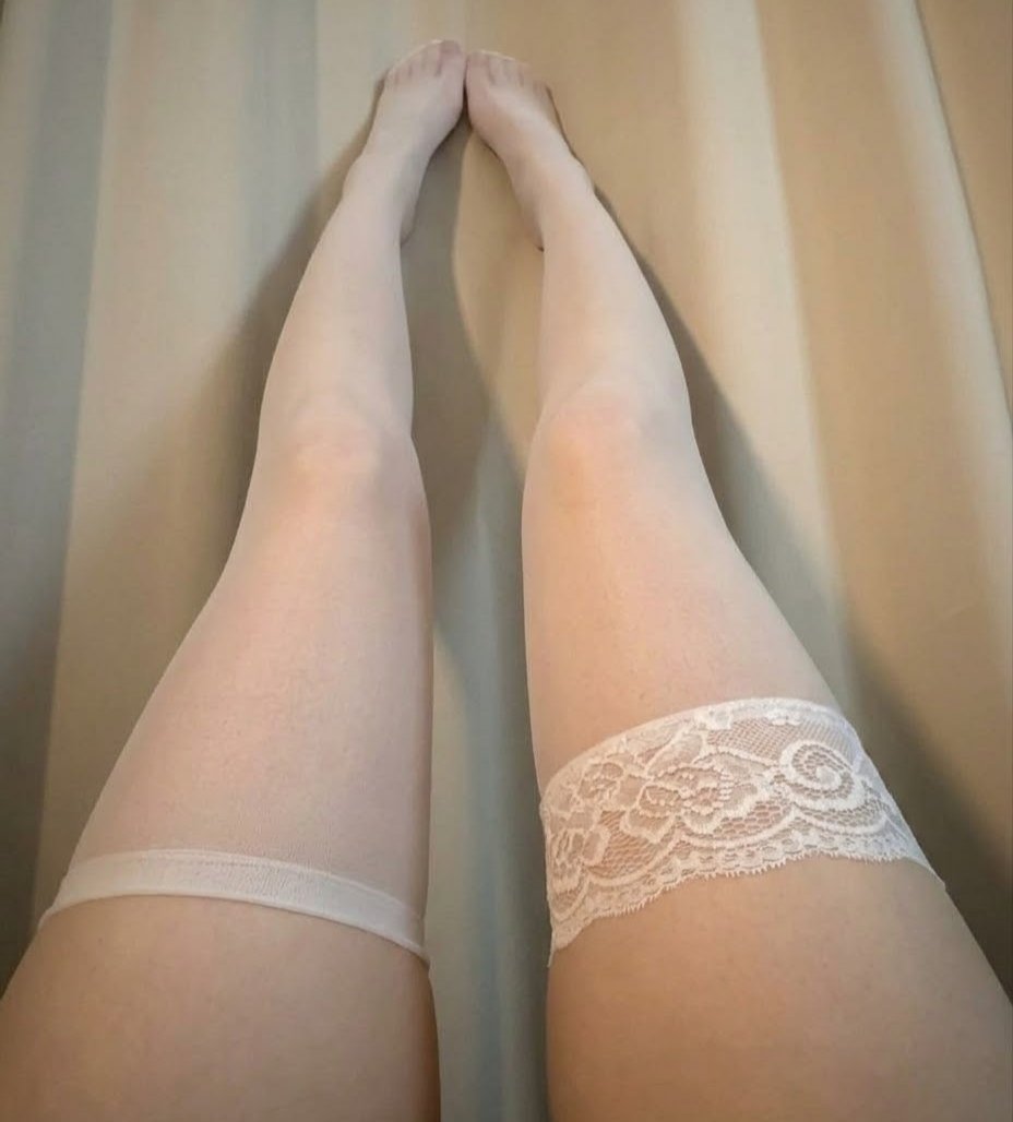 jerrsu20101219's tweet photo. 黑还是白？#女高#舞蹈生 #wmaf #asiangirl #chinesegirl https://t.co/Pq1CcFZpVI