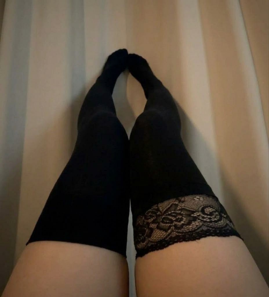 jerrsu20101219's tweet photo. 黑还是白？#女高#舞蹈生 #wmaf #asiangirl #chinesegirl https://t.co/Pq1CcFZpVI