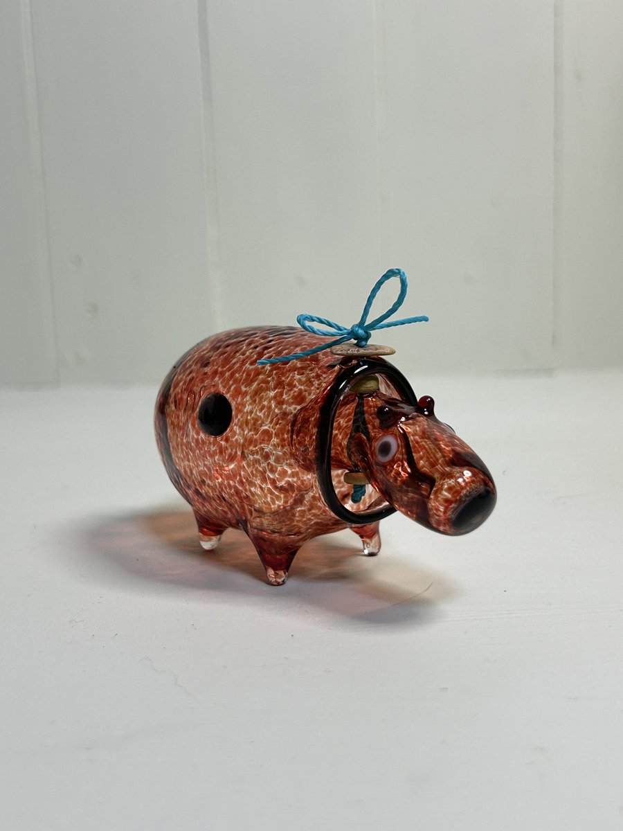 obacco's tweet photo. ガラスの赤べこ

oba:oba Glasslabo個展
「たゆたうもの8」

10/1(木)-4(日)
10/8(木)-11(日)
11:30〜18:30（最終日17:00まで）

水道ギャラリー
https://t.co/8TUA5dHITK
全日在廊予定（金曜は午後から）

#たゆたうもの8 https://t.co/KmDBYX1WHe