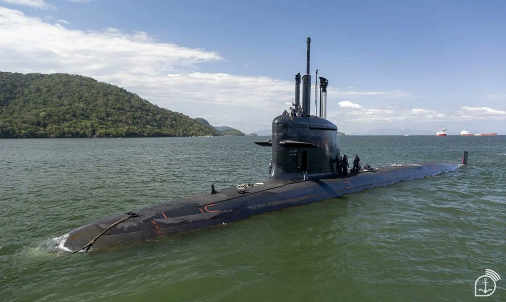 DefesaTvNews's tweet photo. O submarino "Almirante Karam" concluiu a primeira imersão estática em Itaguaí. A etapa compara os cálculos do projeto com o comportamento real na água.
#DefesaTVNews #Submarino #PROSUB #MarinhadoBrasil #AlmiranteKaram
https://t.co/nu7ef1gLt1 https://t.co/iUQDQbMOyh