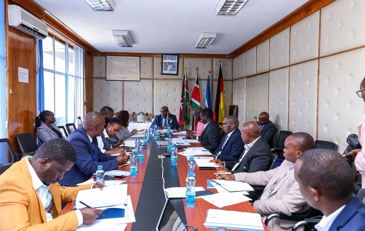 CEOCOG's tweet photo. At the 3rd K-WASH Programme Steering Committee meeting, I called for urgent action to address the financing, capacity and project-readiness challenges slowing implementation across the 19 participating counties.

We need targeted support to counties, increased county budget allocations, enhanced coordination between Counties, WSPs and WWDAs.

 Regulatory agencies should also play a facilitative role to enable Counties realise results translating to resources for investments.

As we approach the Mid-Term Review, we must use programme performance to strengthen implementation and ensure K-WASH investments translate into improved access to water and sanitation for communities.