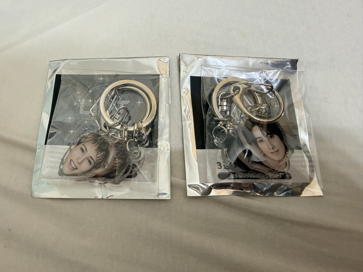 jms_1112's tweet photo. BUDDiiS LiMiT キーホルダー3連アクキー 交換   

【求】 MORRIE SEIYA

【譲】YUMA KEVIN

10/3リリイベ 10/12運動会 10/24リリイベ手渡し又わ都内、横浜近郊手渡し又は郵送可能です🙆‍��️

お気軽にお声掛けください😊

#BUDDiiS交換 https://t.co/FboFGY58m5