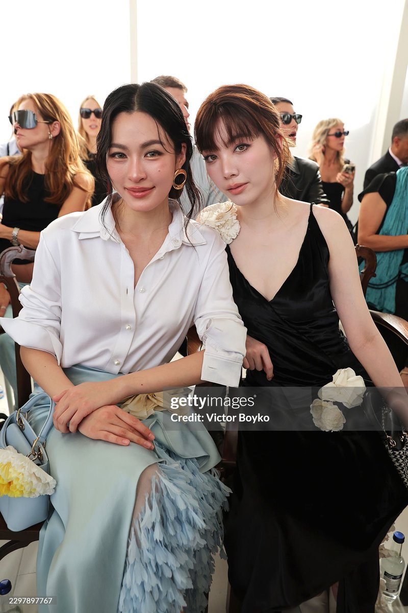 lingormgifss's tweet photo. Lingling Kwong and Orm Kornnaphat attend the Christian Dior Womenswear Spring/Summer 2027 show  on September 29, 2026 in Paris, France. (📸: Victor Boyko/Getty Images for Dior)

#DiorSummer27xLingOrm https://t.co/WQzVPLQU3k