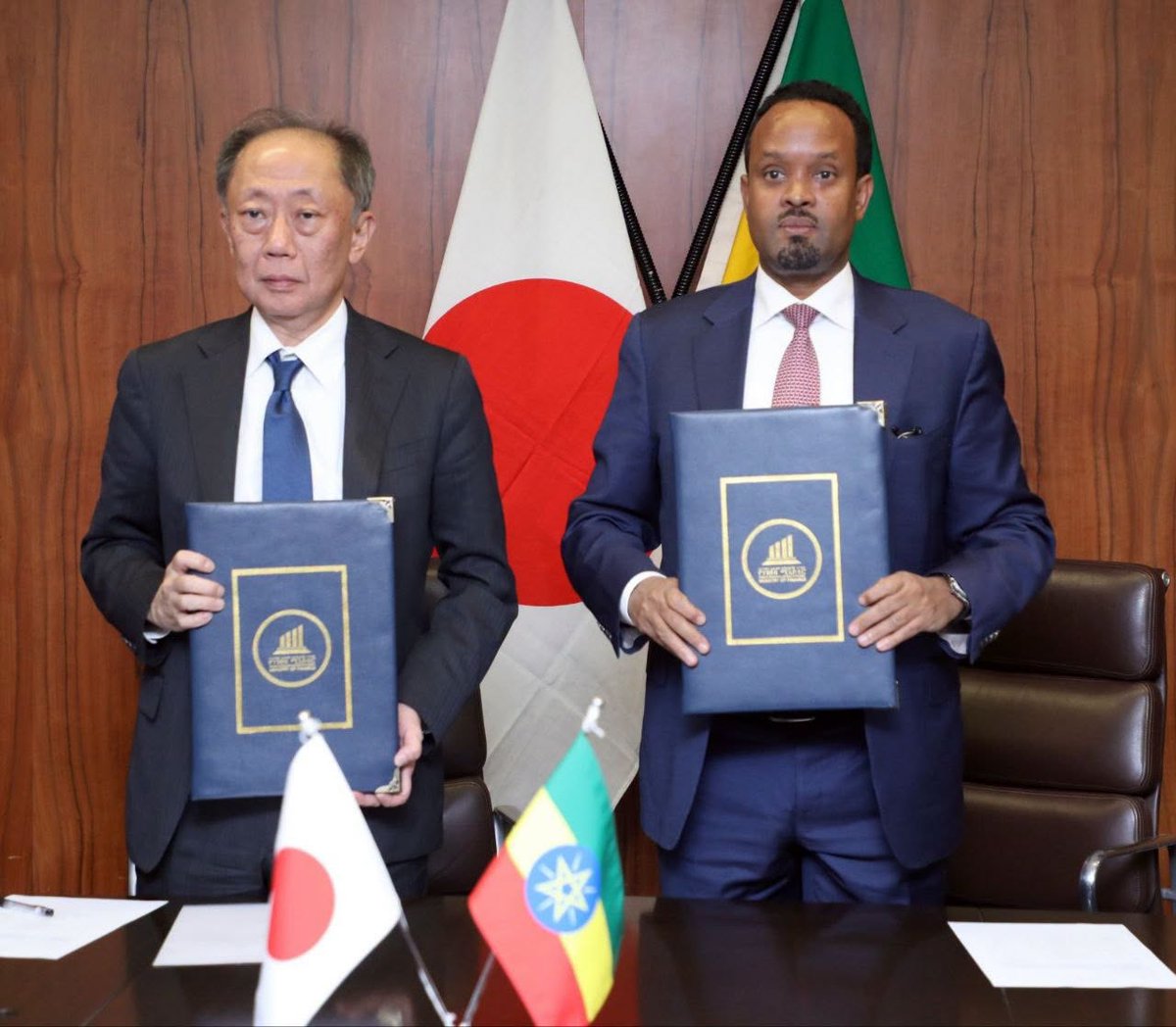 menwuyeletEthio's tweet photo. A major leap for Ethiopia’s agricultural transformation! 🇪🇹🤝🇯🇵
Ethiopia and Japan have signed a JPY 360 million (~ETB 375M) grant to modernize the nation's rice sector. By deploying advanced machinery like tractors, combine harvesters, and milling equipment, this partnership will:
👉 Boost productivity and food security
👉 Cut post-harvest losses
👉 Raise farmers' incomes
👉 Reduce import dependency

𝑨 𝒉𝒖𝒈𝒆 𝒔𝒕𝒆𝒑 𝒕𝒐𝒘𝒂𝒓𝒅 𝒔𝒖𝒔𝒕𝒂𝒊𝒏𝒂𝒃𝒍𝒆, 𝒕𝒆𝒄𝒉𝒏𝒐𝒍𝒐𝒈𝒚-𝒅𝒓𝒊𝒗𝒆𝒏 𝒂𝒈𝒓𝒊𝒄𝒖𝒍𝒕𝒖𝒓𝒆 𝒂𝒏𝒅 𝒓𝒖𝒓𝒂𝒍 𝒑𝒓𝒐𝒔𝒑𝒆𝒓𝒊𝒕𝒚.
#Ethiopia #Japan #Agriculture #FoodSecurity #JICA
@MoF_Ethiopia