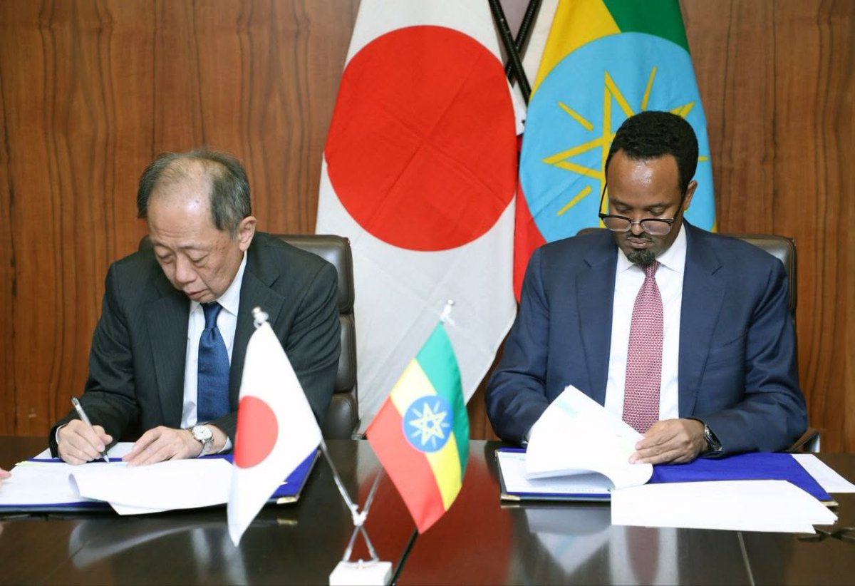 menwuyeletEthio's tweet photo. A major leap for Ethiopia’s agricultural transformation! 🇪🇹🤝🇯🇵
Ethiopia and Japan have signed a JPY 360 million (~ETB 375M) grant to modernize the nation's rice sector. By deploying advanced machinery like tractors, combine harvesters, and milling equipment, this partnership will:
👉 Boost productivity and food security
👉 Cut post-harvest losses
👉 Raise farmers' incomes
👉 Reduce import dependency

𝑨 𝒉𝒖𝒈𝒆 𝒔𝒕𝒆𝒑 𝒕𝒐𝒘𝒂𝒓𝒅 𝒔𝒖𝒔𝒕𝒂𝒊𝒏𝒂𝒃𝒍𝒆, 𝒕𝒆𝒄𝒉𝒏𝒐𝒍𝒐𝒈𝒚-𝒅𝒓𝒊𝒗𝒆𝒏 𝒂𝒈𝒓𝒊𝒄𝒖𝒍𝒕𝒖𝒓𝒆 𝒂𝒏𝒅 𝒓𝒖𝒓𝒂𝒍 𝒑𝒓𝒐𝒔𝒑𝒆𝒓𝒊𝒕𝒚.
#Ethiopia #Japan #Agriculture #FoodSecurity #JICA
@MoF_Ethiopia
