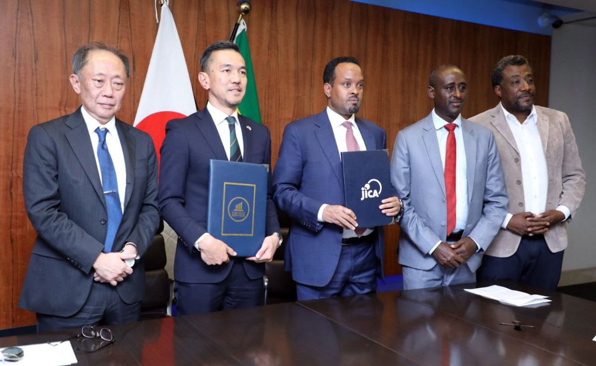 menwuyeletEthio's tweet photo. A major leap for Ethiopia’s agricultural transformation! 🇪🇹🤝🇯🇵
Ethiopia and Japan have signed a JPY 360 million (~ETB 375M) grant to modernize the nation's rice sector. By deploying advanced machinery like tractors, combine harvesters, and milling equipment, this partnership will:
👉 Boost productivity and food security
👉 Cut post-harvest losses
👉 Raise farmers' incomes
👉 Reduce import dependency

𝑨 𝒉𝒖𝒈𝒆 𝒔𝒕𝒆𝒑 𝒕𝒐𝒘𝒂𝒓𝒅 𝒔𝒖𝒔𝒕𝒂𝒊𝒏𝒂𝒃𝒍𝒆, 𝒕𝒆𝒄𝒉𝒏𝒐𝒍𝒐𝒈𝒚-𝒅𝒓𝒊𝒗𝒆𝒏 𝒂𝒈𝒓𝒊𝒄𝒖𝒍𝒕𝒖𝒓𝒆 𝒂𝒏𝒅 𝒓𝒖𝒓𝒂𝒍 𝒑𝒓𝒐𝒔𝒑𝒆𝒓𝒊𝒕𝒚.
#Ethiopia #Japan #Agriculture #FoodSecurity #JICA
@MoF_Ethiopia