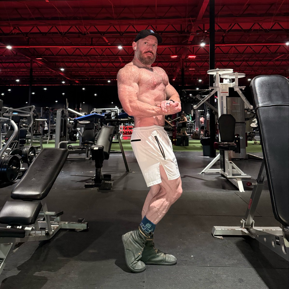 iFralSmash's tweet photo. Extra good chest pump this morning! https://t.co/sYE7T121v4