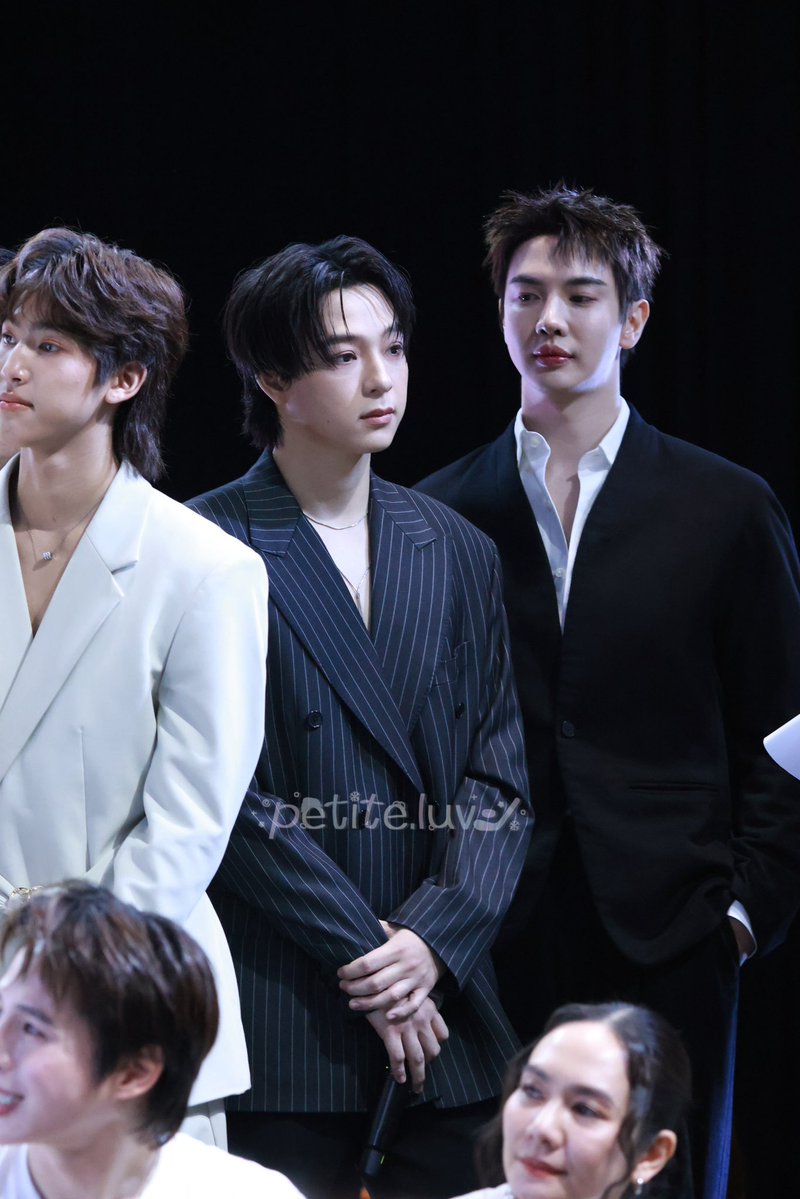 mtuan_yien93's tweet photo. ถ้าถามว่าวิวโปรดเป็นแบบไหน
คงตอบได้ทันทีว่า…เป็นเธอ ♡

MAXKYBAS 24TH 9ENT PARAGON

#MXBSx9entBD24th
#9ent24thxSiamParagon https://t.co/nzKDE5ozAs