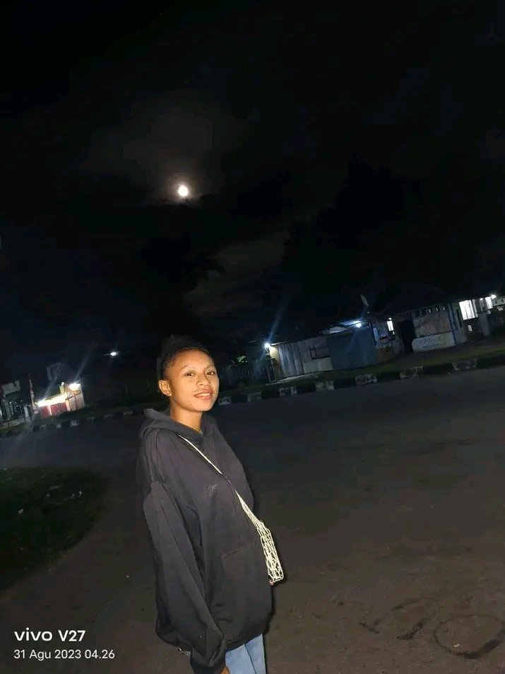 Twisternaew's tweet photo. Ada yg kenal ka, Wawi Wasior?🥰😘 https://t.co/MOlBrmmGvr