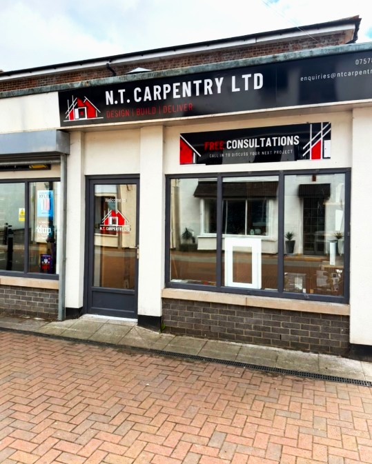 EliteSigns's tweet photo. One office. A full signage package. 👌

Fascia, windows, panels and more for NT Carpentry’s new Llantwit Major sales office. 

#standoutwinbig https://t.co/NyiZPndVzC