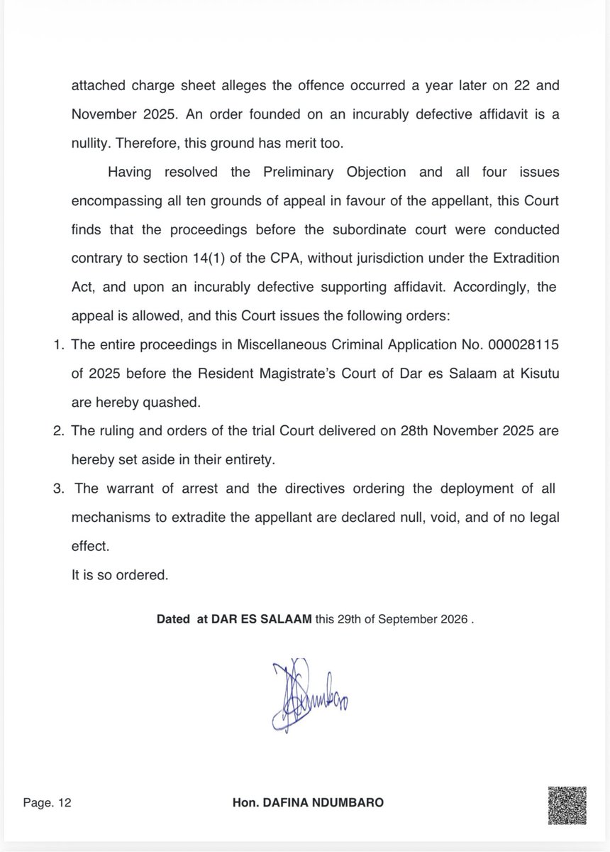 TitoMagoti's tweet photo. Dola katili la CCM lilienda Kisutu kimyakimya kuomba Edger @Sativa255, Maria Sarungi na Mange wakamatwe warejeshwe TZ. Mliona mbwembwe zao humu!

Sativa alipinga uamuzi huo High Court.

Jana imeamuriwa kuwa mwenendo, uamuzi na amri ya kukamatwa &amp; kurejeshwa TZ Sativa ni BATILI! https://t.co/rFfXdy1eE5