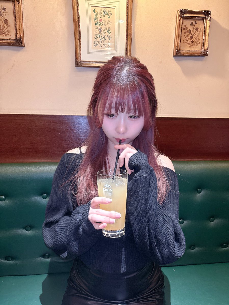 suzu__cc's tweet photo. りんごじゅーす、ちゅー！

⏰24:00~

📍大阪市都島区東野田町3-13-7
@STRIVE_0302 

 #bar  #お酒  #いいね返し https://t.co/qusWHPlVA0