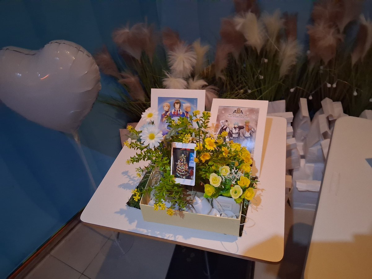 l0ve1yri's tweet photo. 오늘 너무 행복했습니다..🥺🥺 다 같이 노래 부를 때 너무 울컥햇슴.. 오늘 킹투어 프더히 너무 재밌었어요❗️❗️ 마지막에 편지도 너무 감동.. 우리 또 만나요..🫶🫶 동메박 사랑해❤️ https://t.co/xkzE0nk3Tb