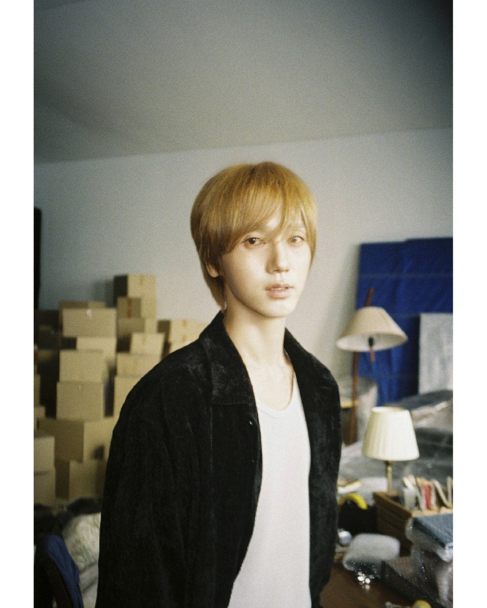 YESUNG_smtown's tweet photo. 'Pedazos' MV Photo

YESUNG 예성 The 2nd Album 【Where We Are】
➫ 2026.10.06 6PM (KST)

💿Pre-order&amp;save&amp;add
https://t.co/dZzZlxZIKA 

#예성 #YESUNG
#슈퍼주니어 #SUPERJUNIOR
#Pedazos #YESUNG_Pedazos 
#WhereWeAre https://t.co/BT8VWqmp5g