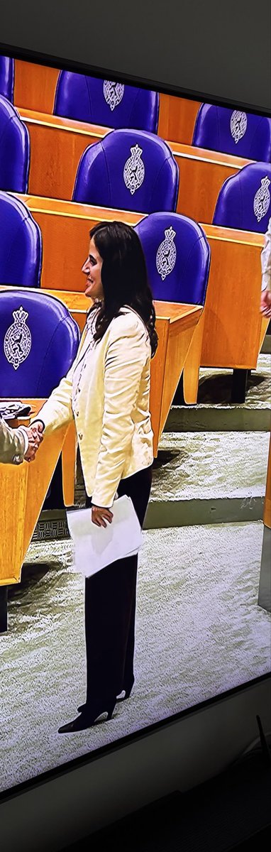 janssenmariska8's tweet photo. Wederom een welbespraakt FvD kamerlid.
Wat een kanjer en wat een waarheid die ze neerzet. Dit soort partijen hebben we nodig om dit land te redden https://t.co/u78xJW5tgc
