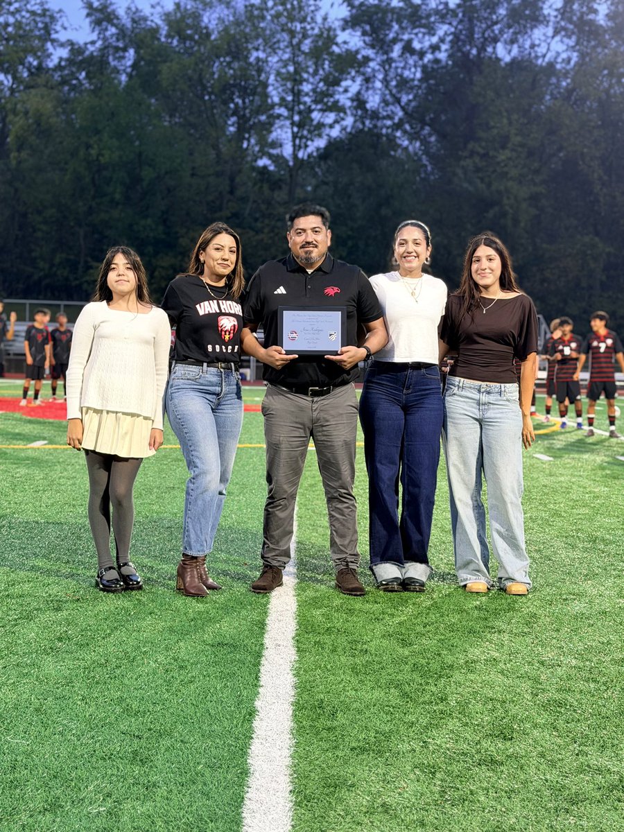 MSHSAAOrg's tweet photo. ✨Last night, MSHSAA proudly presented Jesus Rodriguez of Van Horn High School with the 2025-26 NFHS MSHSAA Boys Soccer Coach of the Year award! ✨ #MOmentum #MSHSAAccomplished https://t.co/6IUhcf0o9v
