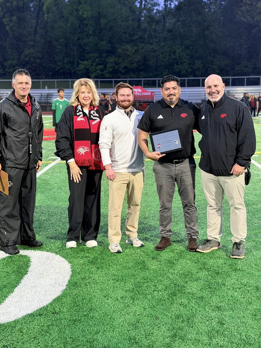 MSHSAAOrg's tweet photo. ✨Last night, MSHSAA proudly presented Jesus Rodriguez of Van Horn High School with the 2025-26 NFHS MSHSAA Boys Soccer Coach of the Year award! ✨ #MOmentum #MSHSAAccomplished https://t.co/6IUhcf0o9v