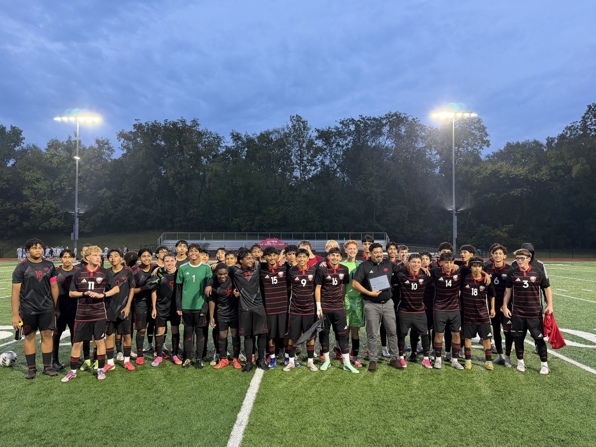 MSHSAAOrg's tweet photo. ✨Last night, MSHSAA proudly presented Jesus Rodriguez of Van Horn High School with the 2025-26 NFHS MSHSAA Boys Soccer Coach of the Year award! ✨ #MOmentum #MSHSAAccomplished https://t.co/6IUhcf0o9v