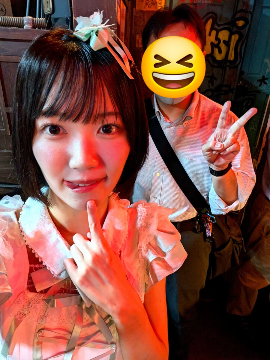 ka_kenta2's tweet photo. 今日のここちゃん!
おっ!4回目に会えたんだけどもうちゃんと名前覚えてくれたみたいうれしい😊隣にえりかちゃんいて会話聞かれてるのなんか恥ずかしいのよね、影響してけんちゃん呼びしてくれるのはうれしいけど😊今度カメラ持ってきてライブ中のここちゃん撮りたい😉
#P1QUE #琴里ここ #ここちのわ https://t.co/pcb1sKo14E