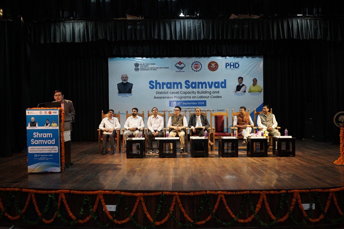 LabourMinistry's tweet photo. A Capacity Building and Awareness Workshop on Labour Codes was held today in Dehradun in collaboration with PHD Chamber of Commerce and Industry and the Government of Uttarakhand under #ShramSamvad.

#LabourCodes #MoLE https://t.co/5QWW1TNfSK
