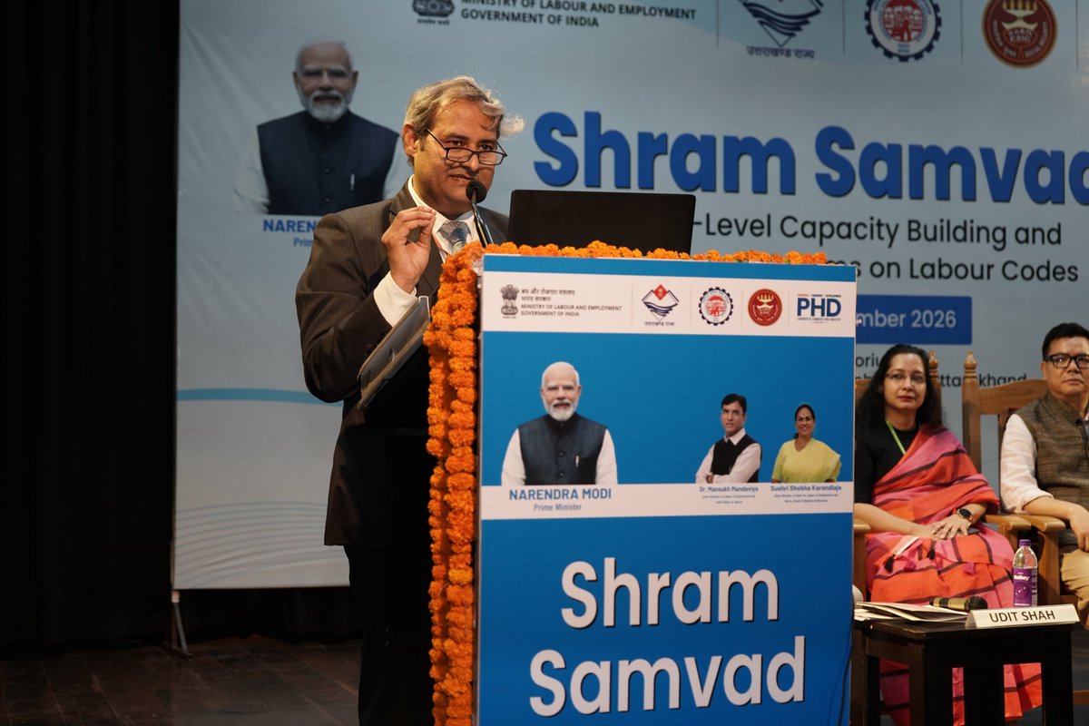 LabourMinistry's tweet photo. A Capacity Building and Awareness Workshop on Labour Codes was held today in Dehradun in collaboration with PHD Chamber of Commerce and Industry and the Government of Uttarakhand under #ShramSamvad.

#LabourCodes #MoLE https://t.co/5QWW1TNfSK