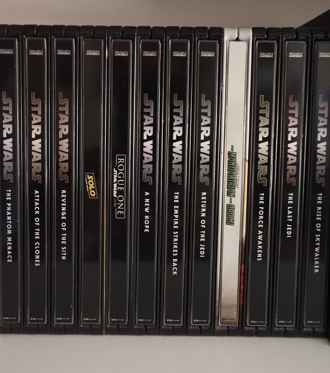 cantina1138's tweet photo. Que bien quedan todas las películas de Star Wars colocadas juntas. 

Bueno, todas de momento. https://t.co/b8FwUif2Rz