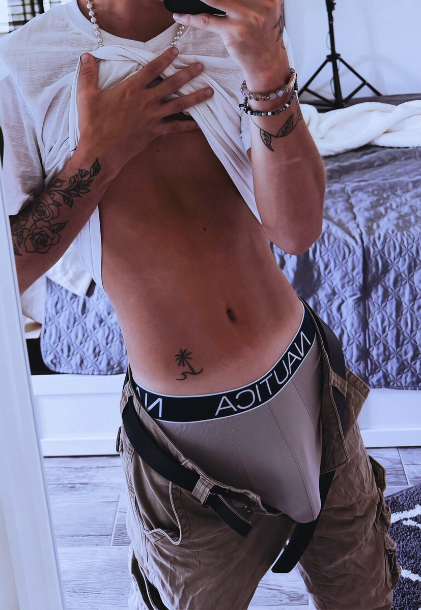 ykbrayden06's tweet photo. I need me some help before this long day, do I have any volunteers?🥱💦 https://t.co/oYH0MWC5Dn