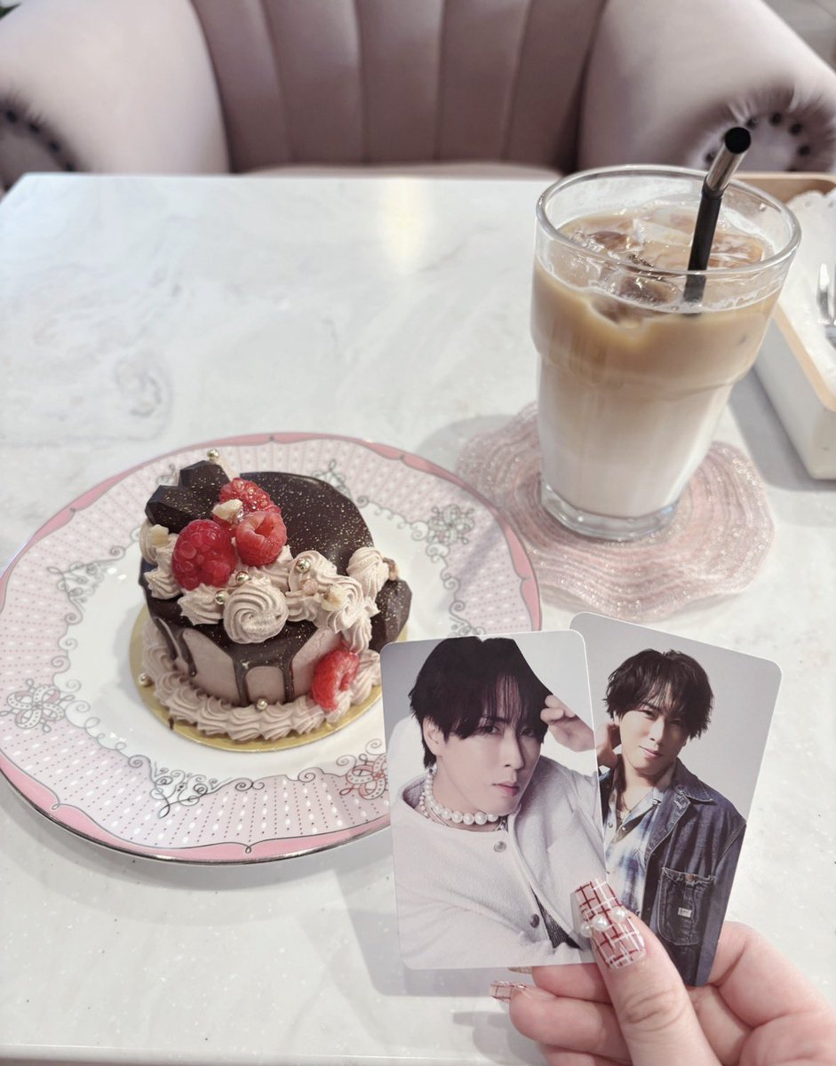 datenyan__o's tweet photo. 宮舘くんアイドル21歳おめでとう⭐️
 #宮舘涼太入所21周年 https://t.co/73CBrQNT1p
