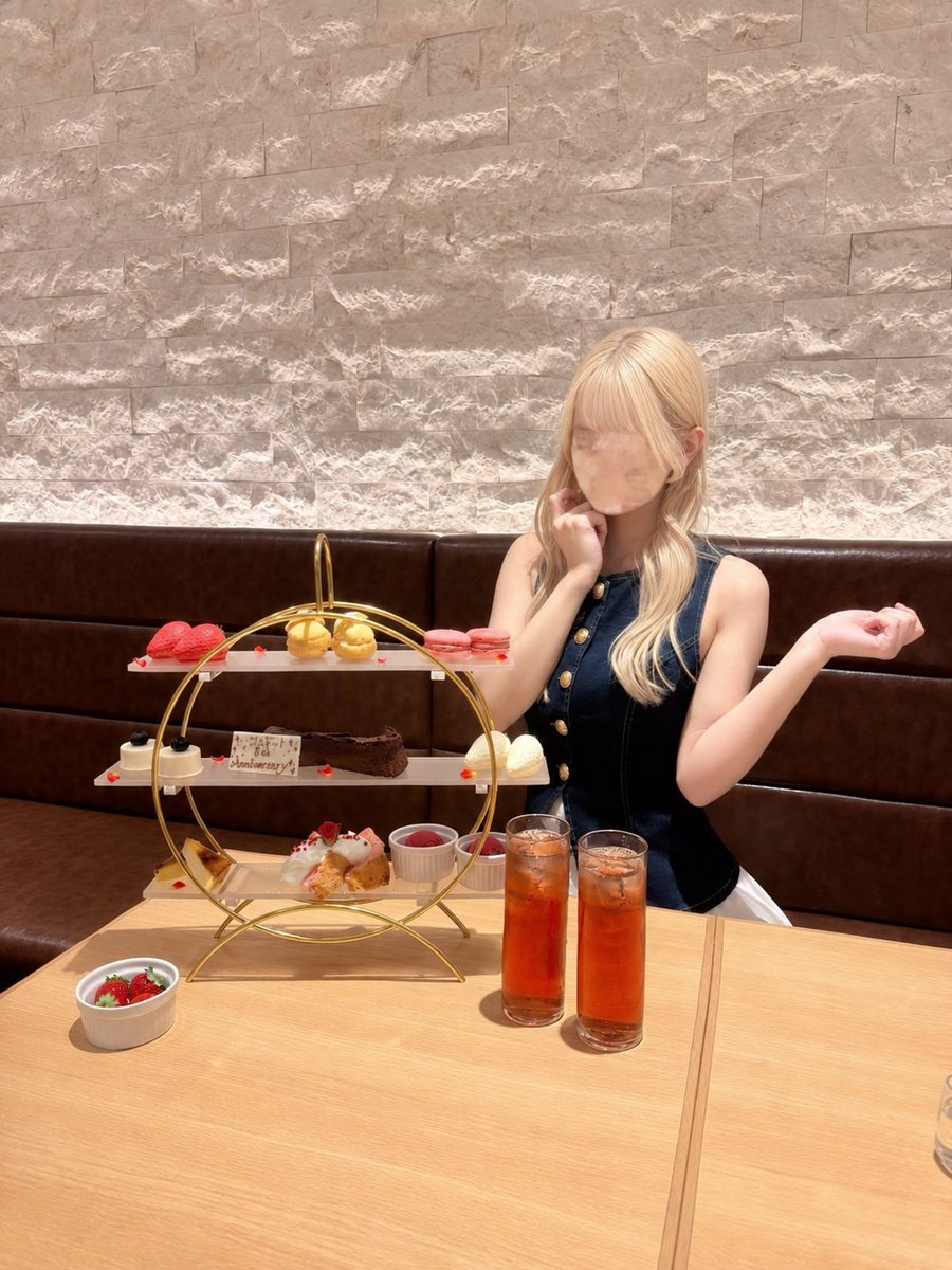 meroyutanyan35's tweet photo. ┊ 　┊ 　┊ 　┊ 　┊ 　┊︎
┊ 　┊ 　┊ 　✩ 　*  ゜　⟡ .*
┊ 　❤︎.⋆  ┊　 .  † 　♡   ┊︎
┊  + ⋆  𝐇𝐚𝐩𝐩𝐲 𝟖𝐭𝐡 𝐀𝐧𝐧𝐢𝐯𝐞𝐫𝐬𝐚𝐫𝐲 💕⭐️
 　☆　 . ˚

 #コムドット #コムドット8周年  #コムドットゆうた https://t.co/VxosLDfDdw