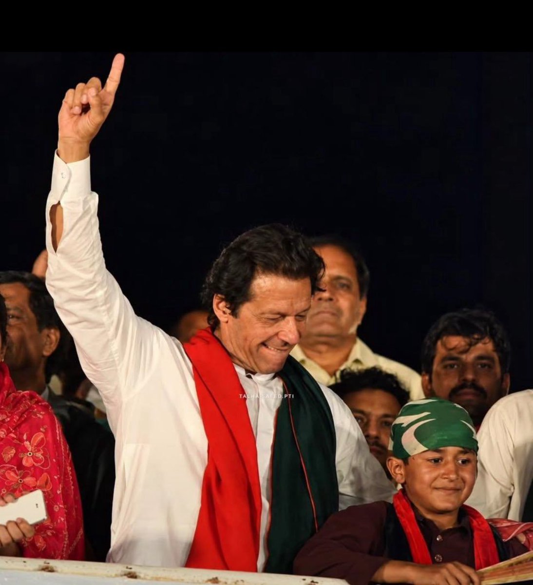 UjalaRaza_'s tweet photo. سکہ چلے ہے میرے کپتان کا 🖤 
گیدڑ سنگھی ایک ہی ہے 
جس کا نام ہے عمران احمد خان نیازی 
#جبر_کے_خلاف_نکلو https://t.co/o1HpvL2Lp3