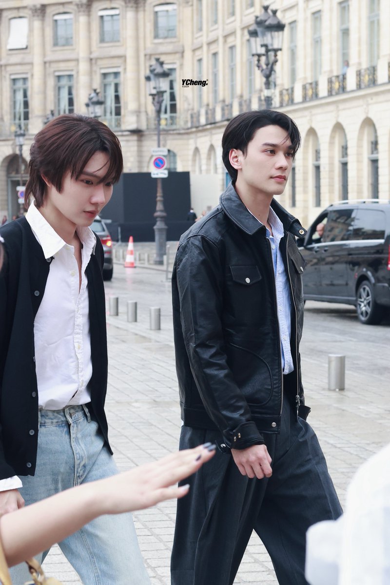 ycheng1205's tweet photo. So fast
Go Go Go
#KengNamping 
#nampingster  #KengHarit 
#Schiaparelli #PFW https://t.co/kJevoSAbbe