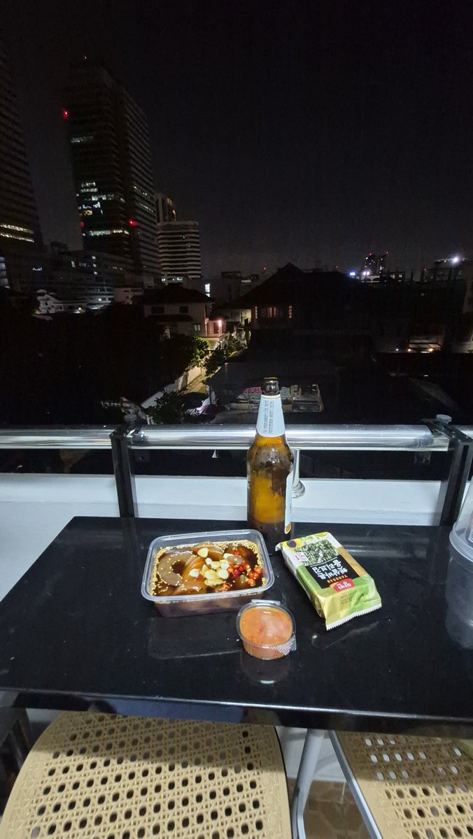ruby_bbw's tweet photo. 'เลี้ยงครับ' ชอบคำน���้จัง ขอบคุณนะคะ 
ใครเลี้ยงมีกฎข้อเดียว ถ้ากินเบียแล้วเมา 
คนเลี้ยงต้องรับผิดชอบ!
เพราะปลาคราฟ...เมาแล้วเงี่ยน 😘 https://t.co/jzQWDJ5cNj