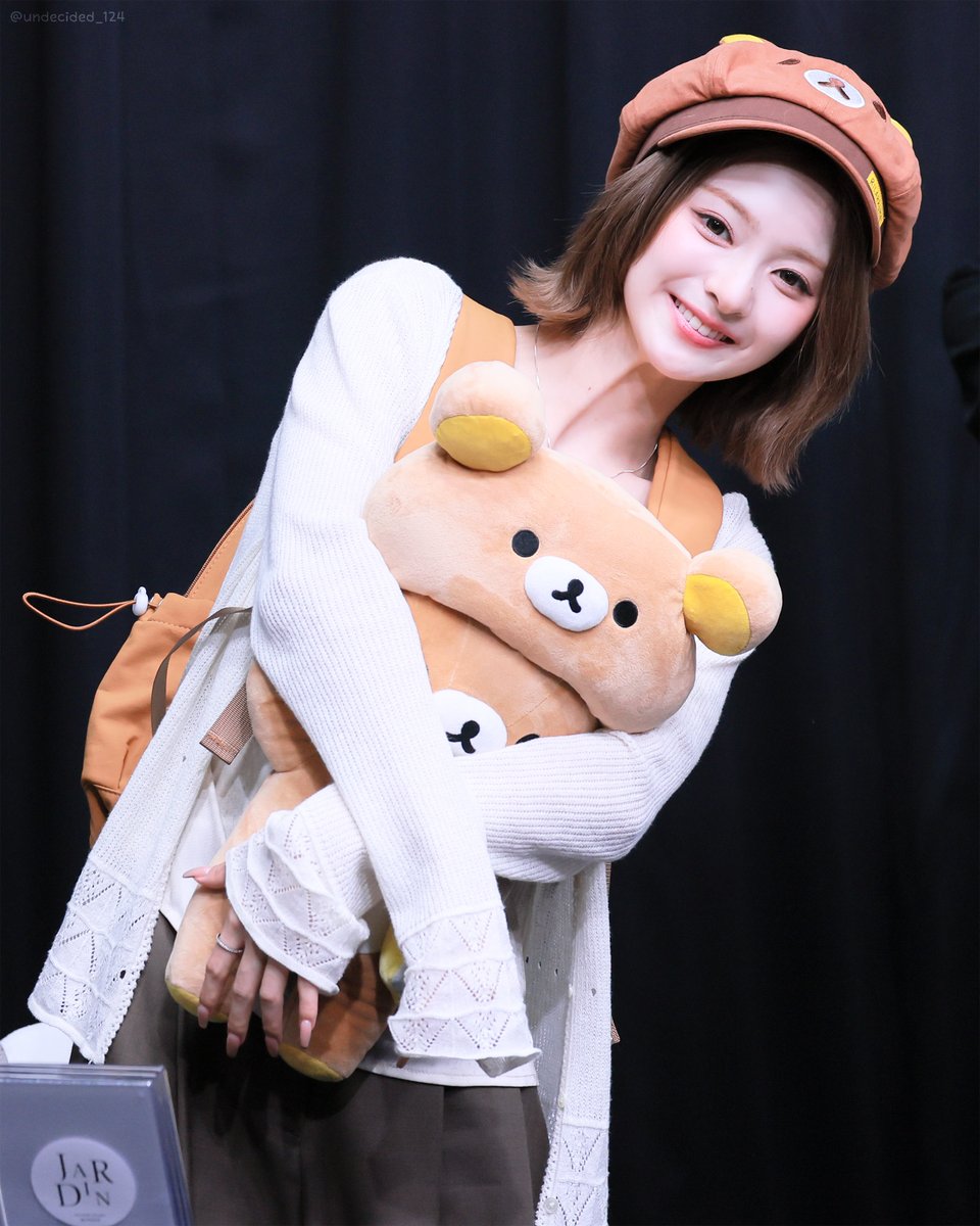 undecided_124's tweet photo. #이나경 #LEENAGYUNG 
#프로미스나인 #fromis_9    

260913 https://t.co/6Uy0qr7ieQ
