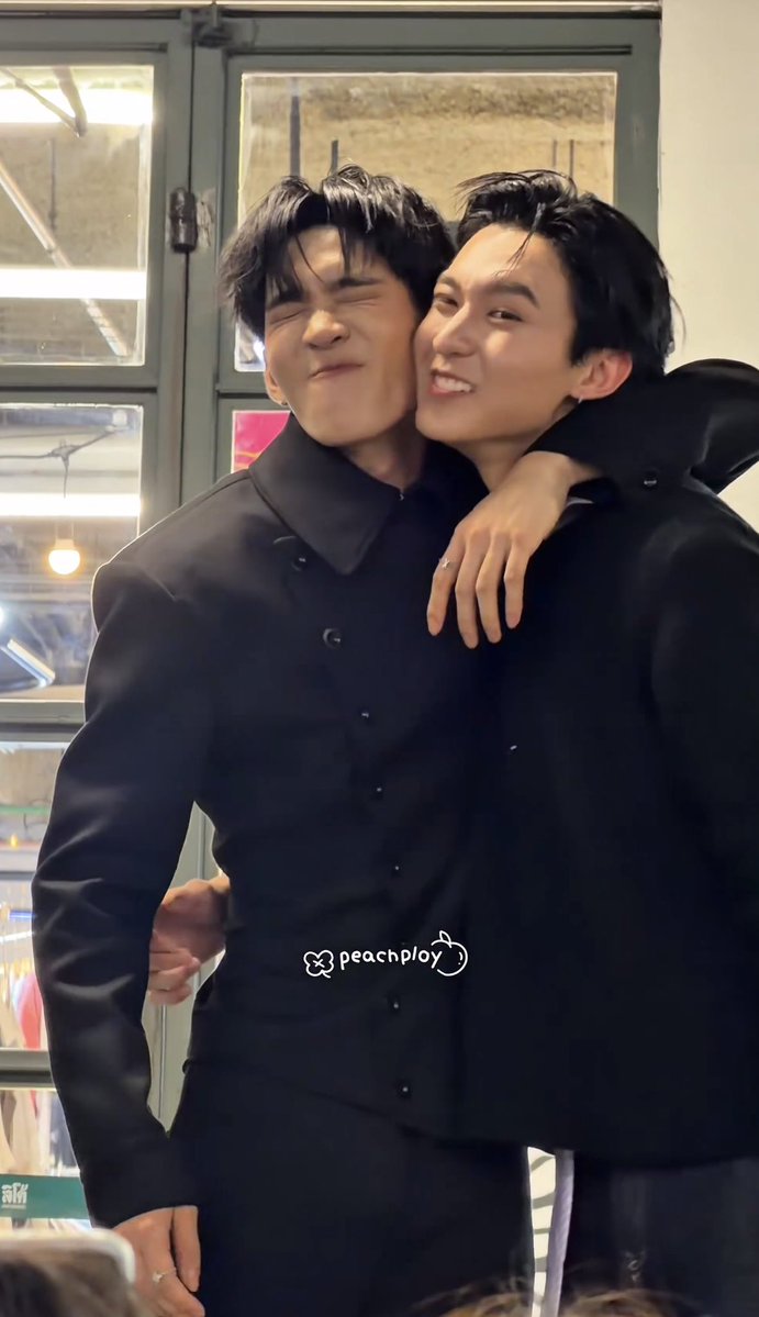 l_inme's tweet photo. ละดูหน้าตาตอนจุ่ม ตรายยยยยยยยยยยย 55555555555555555555555555555555555555555555555555555555555555555555

จุ่มกับเมะ                                     จุ่มกับหวานใจ https://t.co/ygWA4Csudn