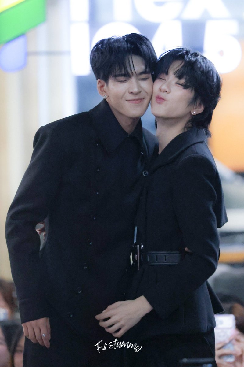 l_inme's tweet photo. ละดูหน้าตาตอนจุ่ม ตรายยยยยยยยยยยย 55555555555555555555555555555555555555555555555555555555555555555555

จุ่มกับเมะ                                     จุ่มกับหวานใจ https://t.co/ygWA4Csudn