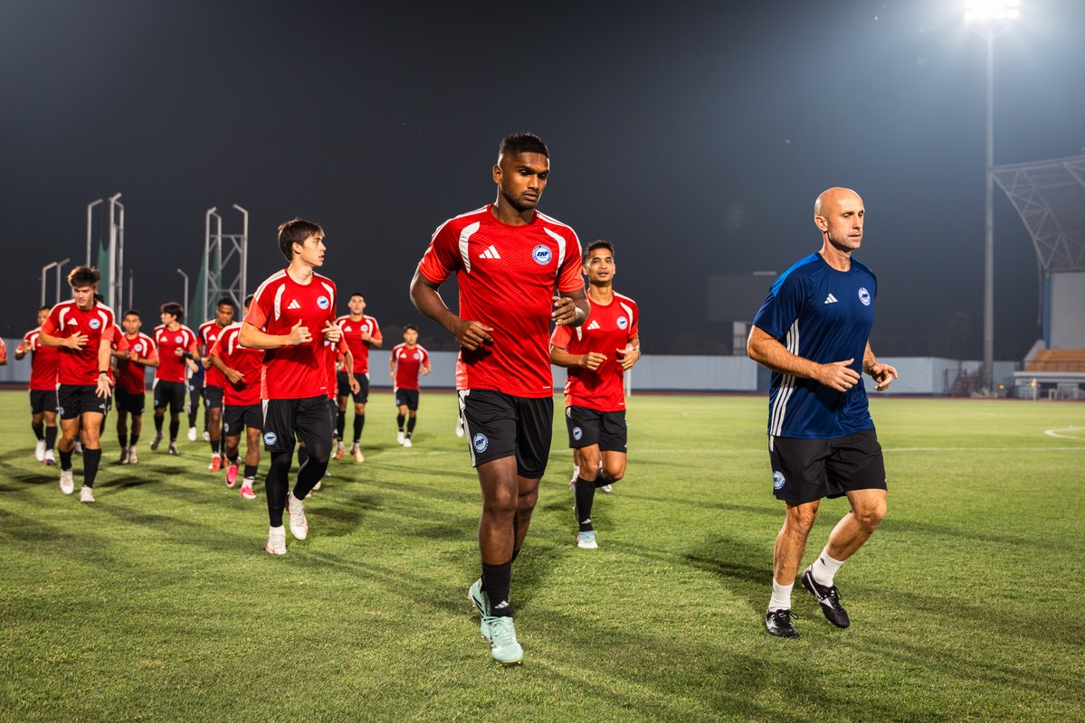 FASingapore's tweet photo. Locked in! 🔒🦁

One more session in the books as the Lions get ready for tomorrow’s FIFA ASEAN Cup 2026 clash against Malaysia.

📲 Read the full match preview via the link in bio. https://t.co/9AKSLbwhhs