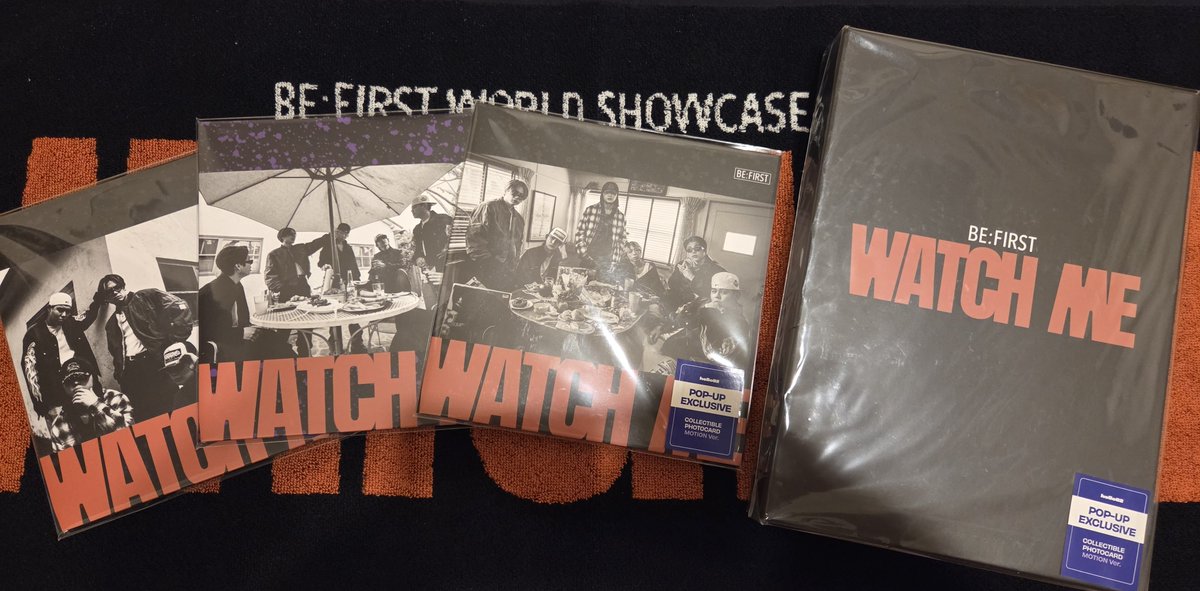 randywan4's tweet photo. 🇺🇸旅行のお友達が買ってきてくれた💿BESTY版は見た目も中身もボリューミーだけど、通常版のレコードっぽさが🇺🇸っぽくて？好き❣️
日本BESTYが買うのは🇺🇸での購入機会の減少だとかチャートうんぬんで迷ったけど、結果🇺🇸Billboardチャートに乗った事で広がる🌍️に期待です✨改めておめでとう🎊 
#BEFIRST https://t.co/MSAovxgsqi