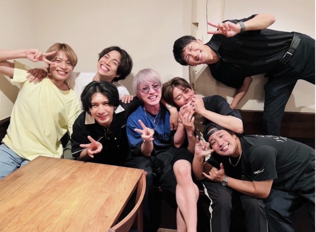 0826_oshige's tweet photo. WEST.に出会えて、推せて、私の人生最っ高に楽しかった！思い返すと色々あったけど、今はそんなこともあったなと懐かしい気持ち。WEST.のおかげで初めての場所に行けて、見たことない景色を見ることが出来て、お友達とも出会えて。最高の思い出と景色をたくさんありがとう！大好き！ #ありがとWESTꓸ https://t.co/lIns9xXy2p