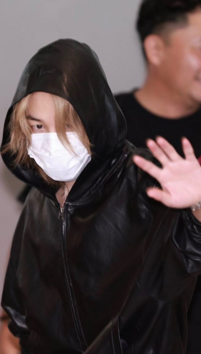 AnggrekKhaty's tweet photo. Welcome jimtober..
#jimtober 
#jiminday https://t.co/8kw6DKuh9U