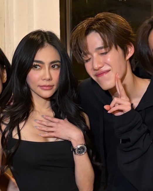 babybabiespp's tweet photo. เผลอตกใจ งงว่าตัวเองไปทำงานกับพีตอนไหน https://t.co/vMCRI4XT5M