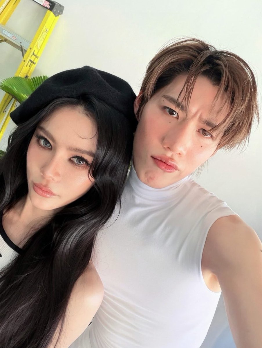 babybabiespp's tweet photo. เผลอตกใจ งงว่าตัวเองไปทำงานกับพีตอนไหน https://t.co/vMCRI4XT5M