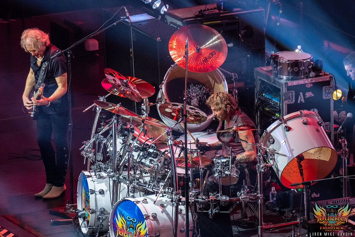 DeenTheDrummer's tweet photo. Greetings from Journey’s Final Frontier Tour 🔥🔥🔥 A couple of days off, then we are headed to Grand Forks, ND!! 

📷 @ironmikesavoia https://t.co/pHMb0pbju0