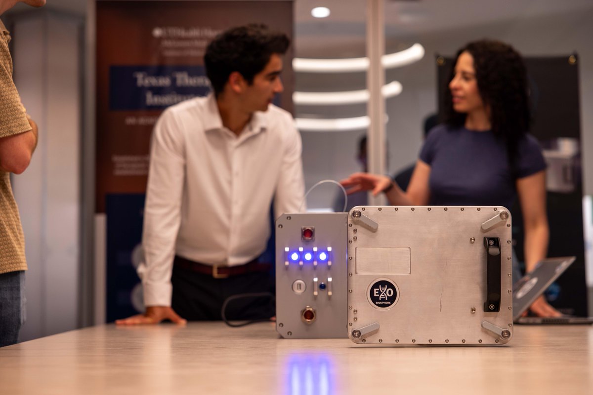 UTHealthHouston's tweet photo. What if the next breakthrough in medicine begins in space? 
UTHealth Houston and Exobiosphere are exploring how microgravity could accelerate drug discovery and help develop new therapies for patients on Earth.
https://t.co/3OttUbaApq https://t.co/BzQwoF4PmV