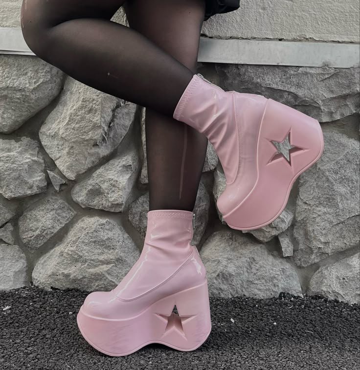 girlwhoblooms's tweet photo. pink star platform ankle boots https://t.co/1btQmyjQha