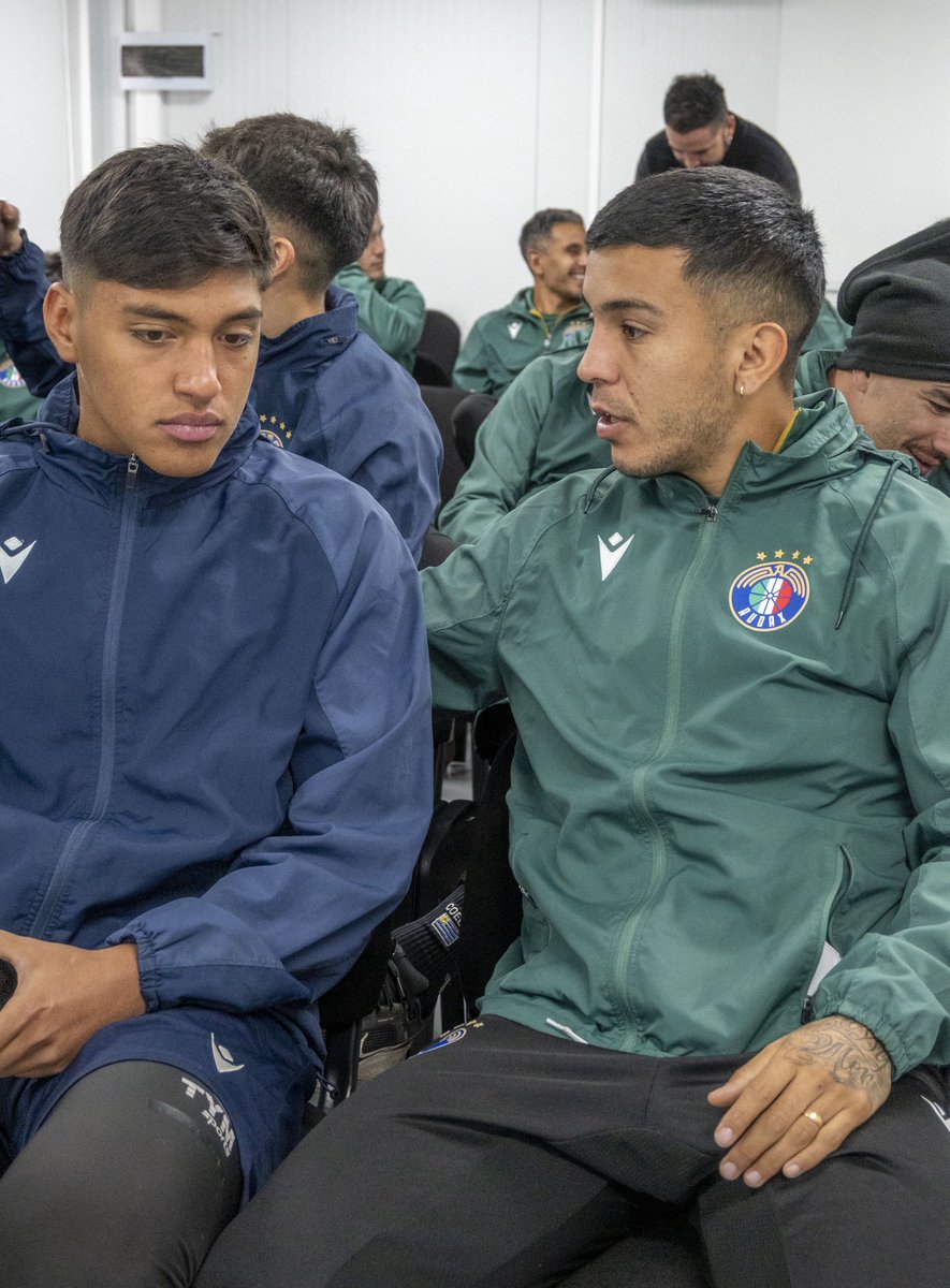 sifup's tweet photo. Hoy visitamos al plantel de Audax Italiano en el marco de la segunda ronda de visitas a clubes de 2026. La jornada permitió compartir avances del sindicato, informar sobre nuevos beneficios, programas y convocatorias vigentes, además de resolver consultas y escuchar las inquietudes de los jugadores.