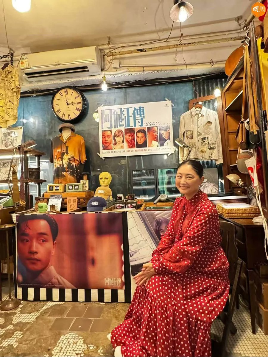 hongkongland_jp's tweet photo. 常盤貴子、香港で張國榮（レスリー・チャン）を偲ぶ――「今も変わらぬ深い敬愛」

【香港】日本を代表する女優、#常盤貴子 が中秋節の連休に合わせて香港を訪問した。滞在中、彼女はかつて映画『星月童話』（1999年）で共演し、深い親交を築いた故・ #張國榮（#レスリー・チャン）ゆかりの地を巡り、彼を偲ぶ姿が多くのファンの感動を呼んでいる。

常盤は自身のSNSを通じて、上環の文武廟や大館といった香港の観光地を巡る様子を公開。広東語で「中秋節快樂（中秋節おめでとう）」とファンへメッセージを送った。さらに、今回の滞在では、沙田で開催されている「張國榮70誕辰紀念展」や、銅鑼湾にある映画『阿飛正傳（欲望の翼）』のポップアップストアを訪問した。

レスリーの生誕70年を記念して、常盤はSNSに「My dearest Leslie、みんなあなたを愛しています。哥哥（レスリーの愛称）、お誕生日おめでとう」と綴り、自宅に大切に飾られているレスリーとのツーショット写真を公開した。

映画『星月童話』の共演以来、レスリーは来日する常盤を温かく迎え、また常盤が香港を訪れる際には地元の美味しい店を案内するなど、二人は国境を超えた深い友情を育んできた。是枝裕和監督も訪れたというこれらのスポットを巡る常盤の姿は、レスリーを想う彼女の変わらぬ敬愛の念を物語っている。

時が経っても色褪せない二人の絆と、今もなお多くの人々に愛され続けるレスリーの存在。常盤の今回の香港訪問は、多くのファンにとって、改めてレスリーの偉大さと優しさを思い起こす温かい機会となった。

出典：明周 (https://t.co/kTaLg4dgwF)