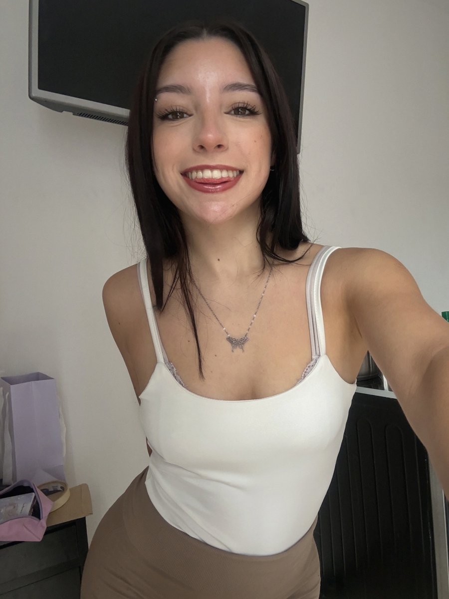 princesssgcdzk's tweet photo. just a friendly heads up that i am, in fact, baby https://t.co/kqTxectIIU
